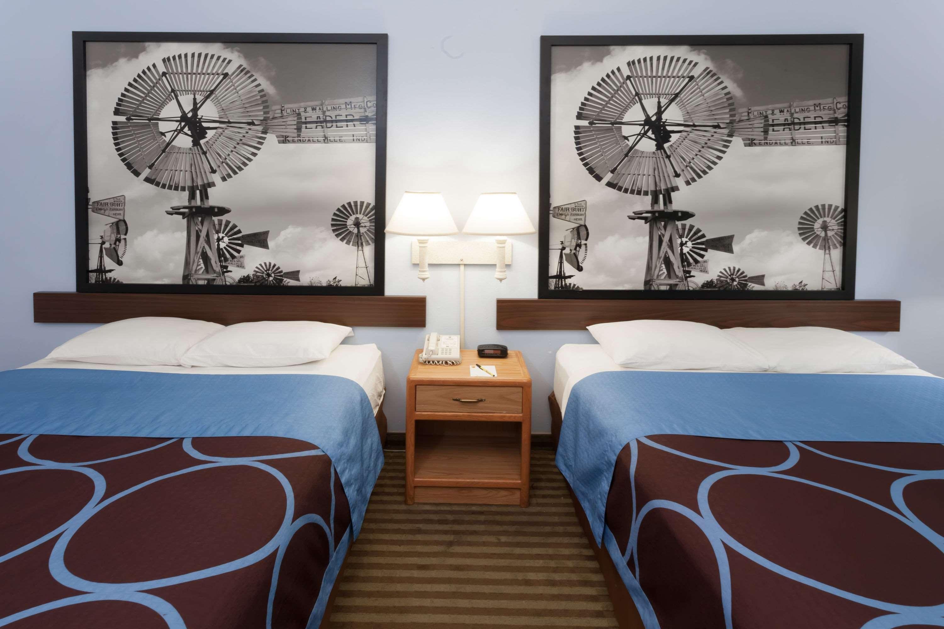 Hotel Super 8 By Wyndham Huntington Exterior foto